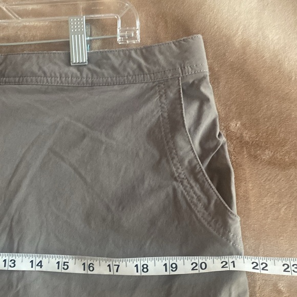 L.L Bean skort sz 14 - Picture 11 of 13